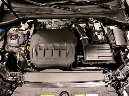 Certified 2025 Audi Q3 2.0T Premium w/ Convenience Package image 10