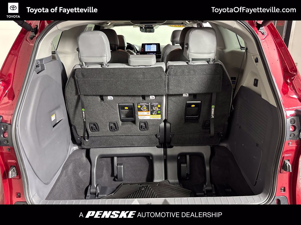 Certified 2023 Toyota Sienna Limited FWD image 23