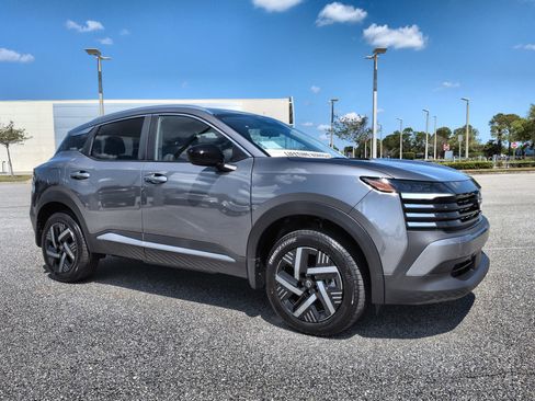 New 2026 Nissan Kicks SV FWD image 3
