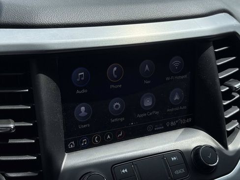 Used 2020 GMC Acadia SLT FWD image 23