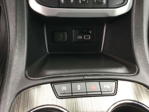 Used 2021 GMC Acadia SLT w/ Trailering Package AWD/4WD image 20