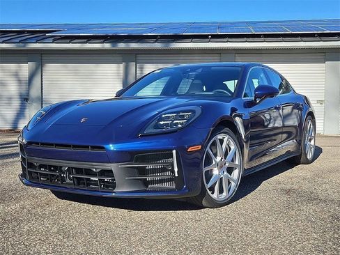 New 2026 Porsche Panamera 4 image 1