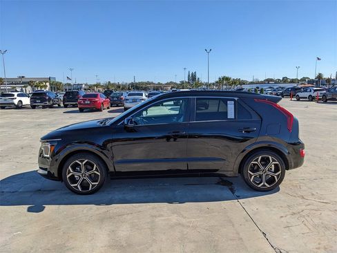 Certified 2024 Kia Niro EX Touring image 6