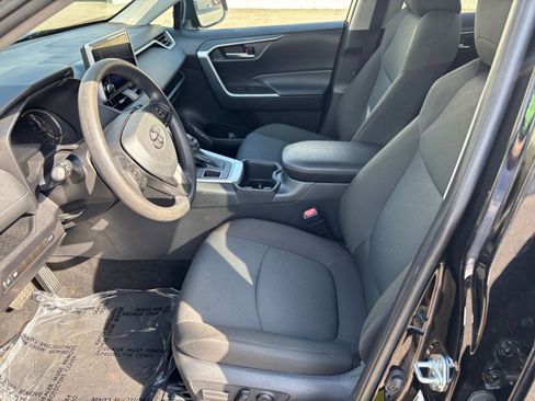 Used 2025 Toyota RAV4 XLE w/ Convenience Package AWD/4WD image 28