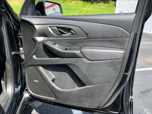 Used 2023 Chevrolet Traverse Premier w/ LPO, Floor Liner Package AWD/4WD image 23