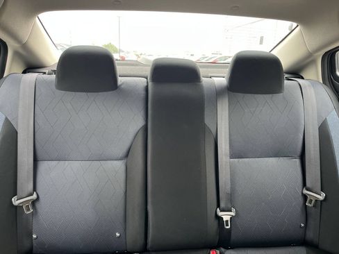 Used 2025 Nissan Versa SV FWD image 37