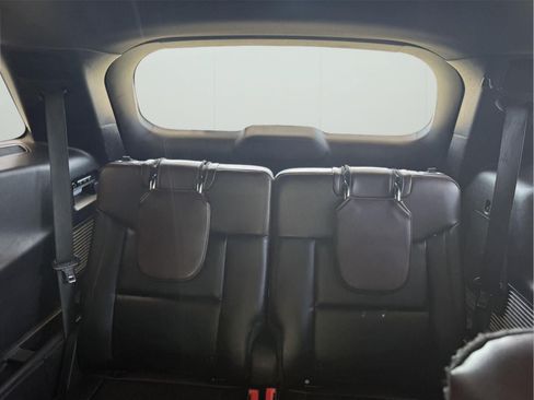 Used 2021 Ford Explorer Platinum AWD/4WD image 18