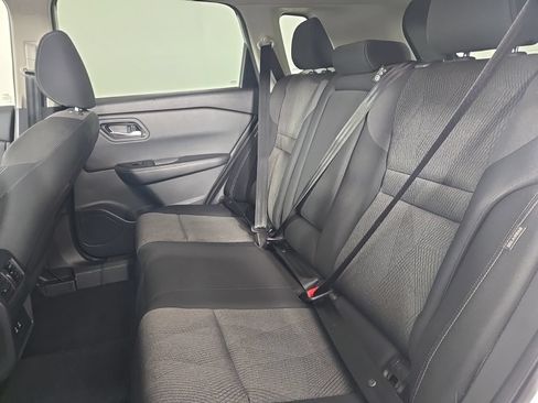 Used 2025 Nissan Rogue SV FWD image 12