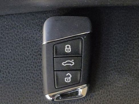 Used 2020 Volkswagen Arteon SE AWD/4WD image 32