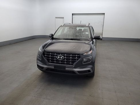 Used 2024 Hyundai Venue SEL FWD image 15