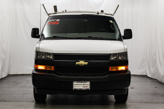 Used 2019 Chevrolet Express 3500 w/ Driver Convenience Package RWD image 4