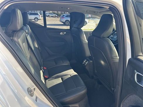 Certified 2025 Volvo XC40 B5 Plus image 13