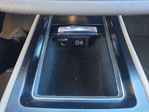 Used 2022 Lincoln Corsair AWD w/ Equipment Group 101A image 44