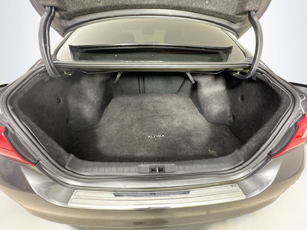 Used 2017 Nissan Altima 2.5 SL w/ 2.5 Technology Package FWD image 32