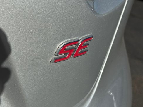 Used 2020 Toyota Corolla SE w/ Carpet Mat Package (TMS) image 15