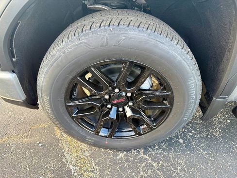 New 2026 GMC Sierra 1500 Elevation w/ Elevation Premium Package AWD/4WD image 8