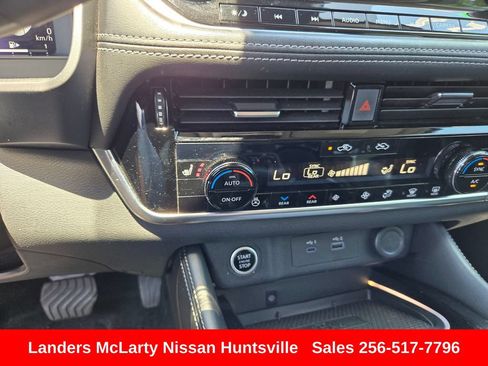 Used 2023 Nissan Rogue Platinum w/ Platinum Premium Package FWD image 23