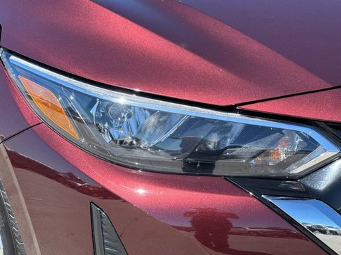 Used 2025 Nissan Sentra SV FWD image 12