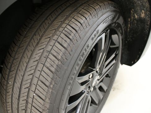 Used 2024 Chevrolet Trax ACTIV w/ Sunroof Package FWD image 32