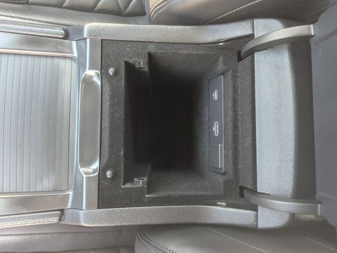 Used 2023 Jaguar F-PACE S image 28