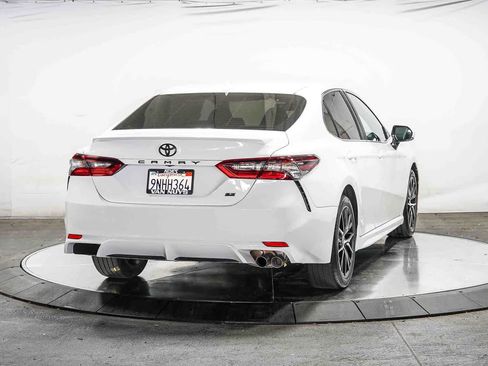 Certified 2024 Toyota Camry SE FWD image 4