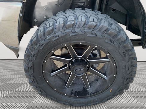 Used 2024 RAM 2500 Big Horn w/ Bed Utility Group image 20