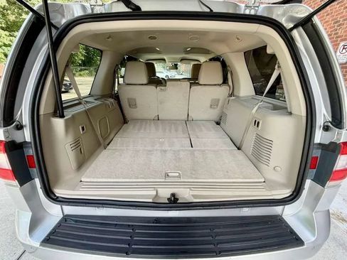 Used 2015 Lincoln Navigator 4WD image 19