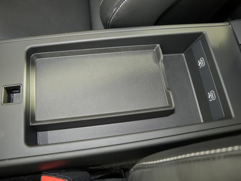 Certified 2022 Porsche 911 Carrera S RWD image 40