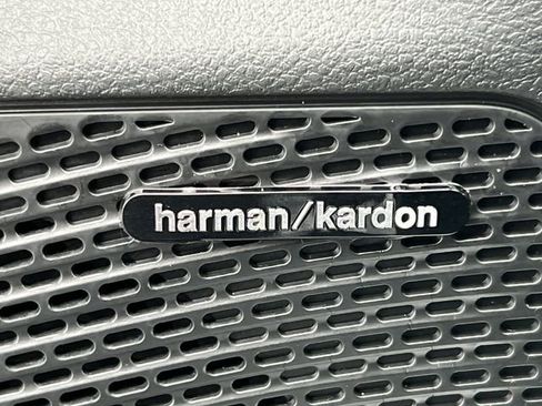 New 2026 Chrysler Pacifica Limited w/ Uconnect Theater Family Group image 19