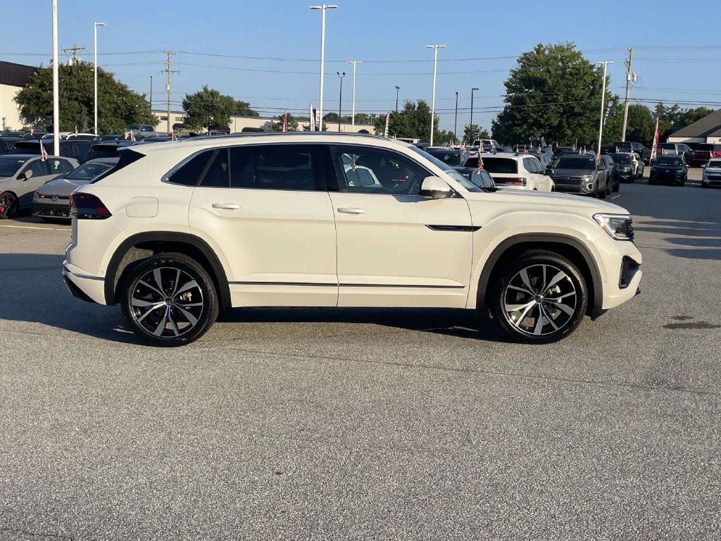 New 2026 Volkswagen Atlas Cross Sport SEL Premium R-Line AWD/4WD image 7