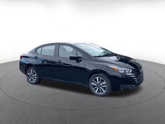 Used 2025 Nissan Versa SV video 2