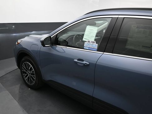 New 2024 Ford Escape SE w/ PHEV Premium Package FWD image 27