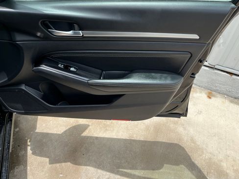 Used 2020 Nissan Altima 2.5 SL AWD/4WD image 17