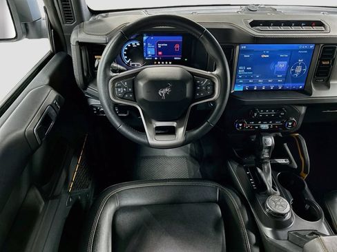 Used 2024 Ford Bronco Badlands AWD/4WD image 23