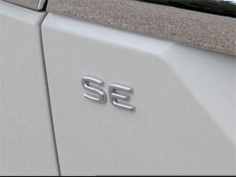 New 2026 Volkswagen Atlas SE image 12