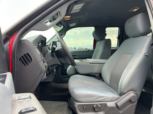 Used 2012 Ford F250 XLT w/ Camper Pkg image 19