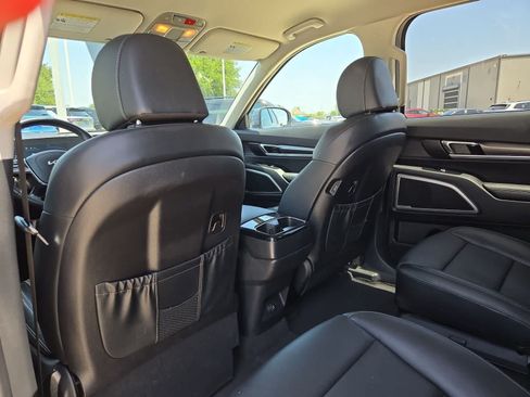 Certified 2024 Kia Telluride S FWD image 16