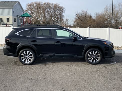 Used 2025 Subaru Outback Limited image 7