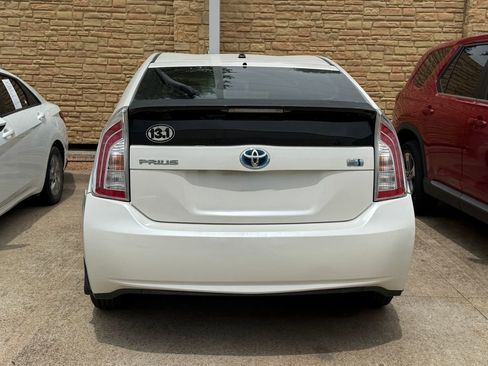 Used 2012 Toyota Prius Two FWD image 6