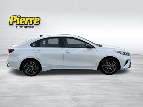 Used 2024 Kia Forte GT-Line w/ GT-Line Premium Package FWD image 3