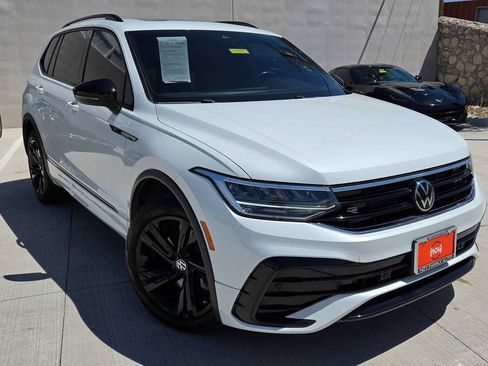 Used 2024 Volkswagen Tiguan SE R-Line FWD image 1