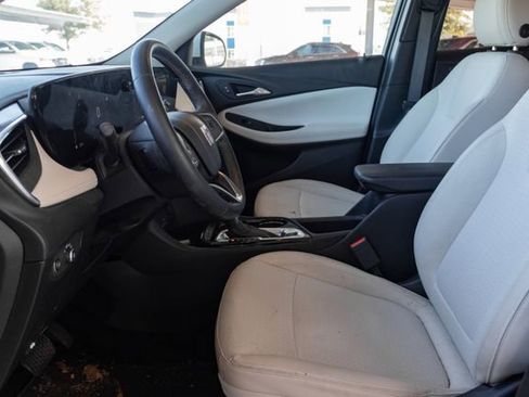 Used 2024 Buick Encore GX Preferred image 8
