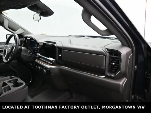 Used 2022 Chevrolet Silverado 1500 RST image 8