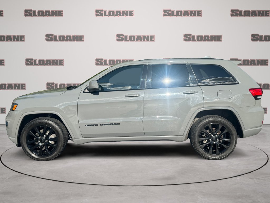 Used 2020 Jeep Grand Cherokee Altitude AWD/4WD image 2