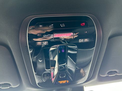 Used 2025 Mercedes-Benz GLC 300 300 image 34