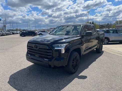 New 2026 Toyota Tundra SR5 AWD/4WD image 3