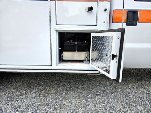 Used 2016 Ford F350 XLT image 51