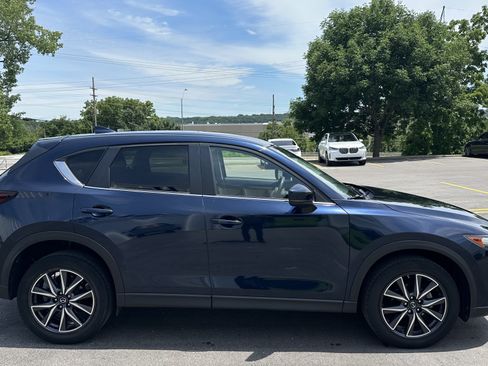 Used 2018 MAZDA CX-5 Touring w/ Preferred Equipment Package FWD image 11