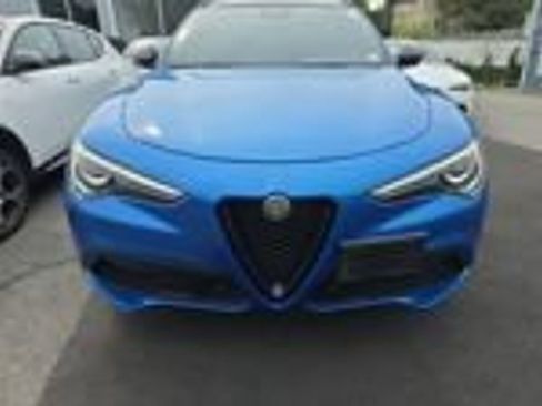 Used 2023 Alfa Romeo Stelvio Estrema AWD/4WD image 9