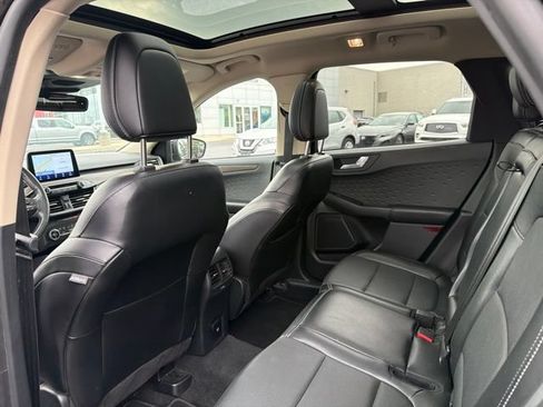 Used 2020 Ford Escape Titanium AWD/4WD image 21